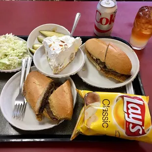 Beef dip, Cole slaw, dilll pickle and chips.  With banana cream pie!