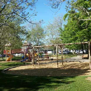 Playarea /Swings