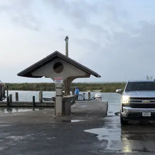 Goose Island boat launch area  Lots of guides meet here and Phillip Durst had most fish at end of day
