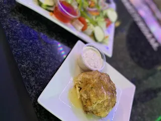 Luna Del Sea Steak & Seafood Bistro