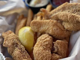 Paw-Paw's Catfish House