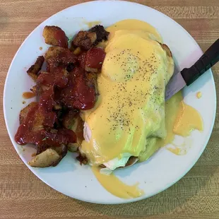 Eggs Benedict with Home Fries
