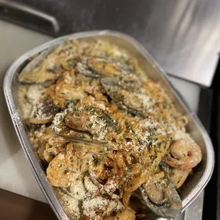 Jerk Seafood Alfredo (Mussels and Shrimp)