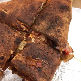 a close up of a pizza