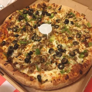 Supreme Medium Pizza