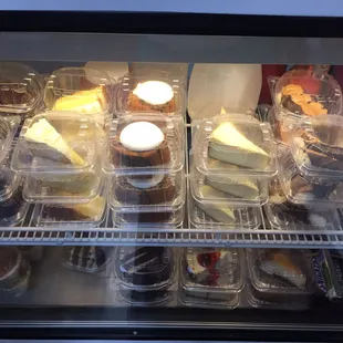 Dessert case