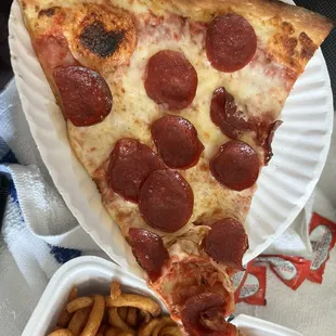 Pepperoni pizza