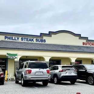 Outside of shop - some outside seating, Monterey Plaza (Food Lion), behind Lighthouse Bagels, easy in/out - CLOSED MONDAYS