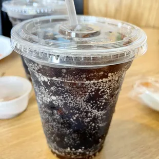 Fountain drinks - one size - unlimited refills, they make their own sweet &amp; unsweetened tea!