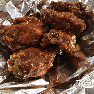 Dusted Wings / korean style bbq sauce nicknamed PYB Signature. Good flavor (apr 2024)