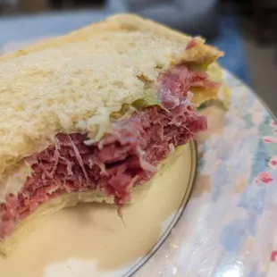 Pastrami sandwich on white