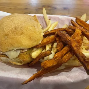 78704 Burger but with grilled chicken