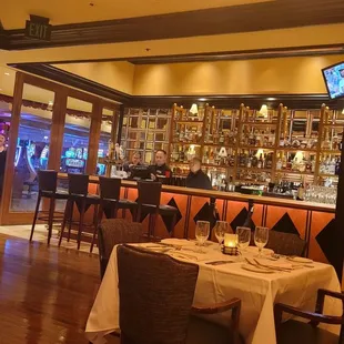 Bar inside Phil's Italian Steakhouse