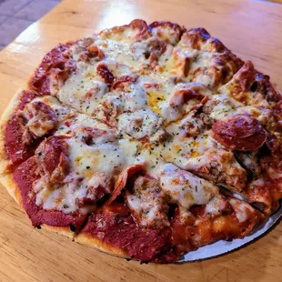 Tavern Style - Small sausage and pepperoni