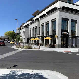 Santa Cruz Ave storefront!