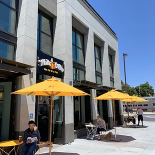 Right next to the Caltrain stop in Menlo Park and near downtown Menlo Park / Santa Cruz avenue.