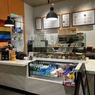 Ordering/Delivery pick up area