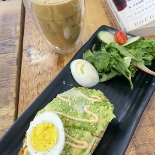 AVOCADO TOAST