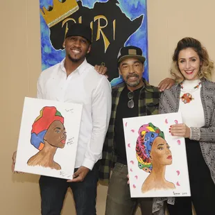 Paint &amp; Sip at phiri art gallery, book your own private paint and sip party or reserve at the next event or classes by calling 404.759.0530