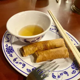 Spring rolls ($3.98 total) -- Saturday, 25.11.2023