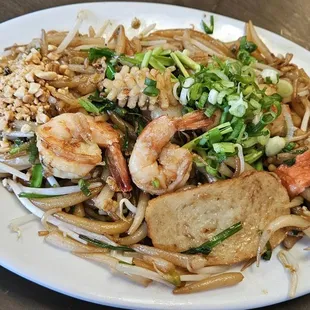 Loat Cha Stir Fry Noodles