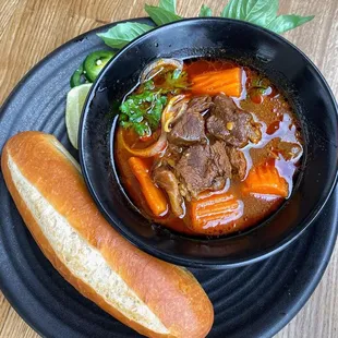 Vietnamese Beef stew with bread ( Bo kho banh mi)