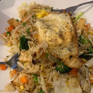 32. Tofu and Vegetable Fried Rice with egg