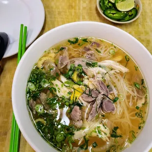 Dine-in: Pho Ga Long Non (Chicken Meat and Intestine Noodle Soup).