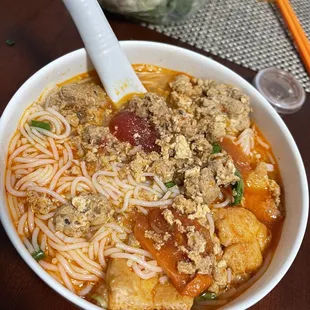 their bun rieu is always so bomb !!!