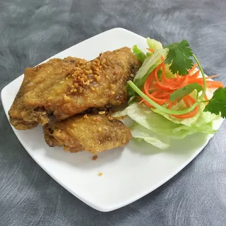 A5. Fried Chicken Wings with House Sauce