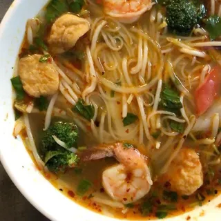 21. Spicy and Sour Seafood Pho Soup