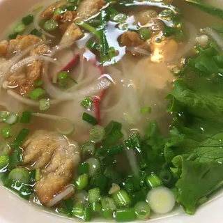 27. Wonton and BBQ Pork Soup with Rice Noodle
