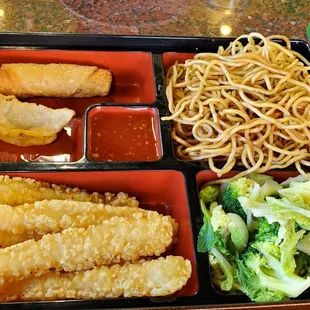 Shrimp bento  box tempura with garlic noodles