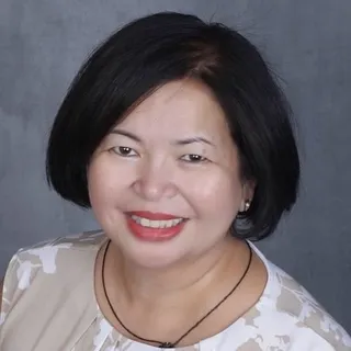 Rachelle R.