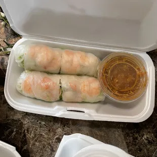 The shrimp spring rolls order