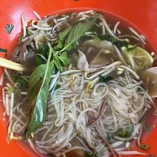 17. Pho Thi Nam Ghu Ghn