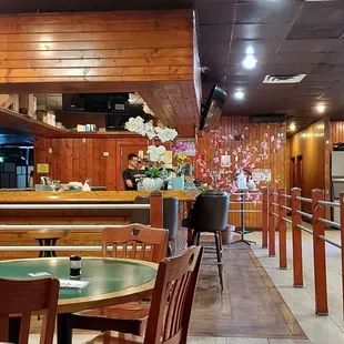 sushi and sashimi, interior