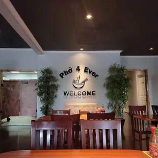 Love the wall design