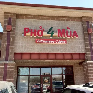 Phó 4 Mùa
