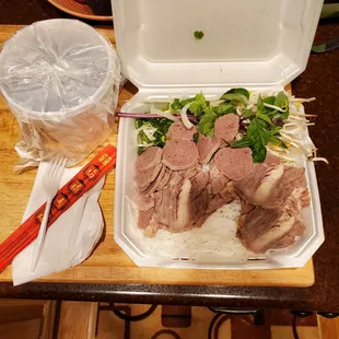 Meatball n Brisket Pho - generous potions