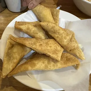 Cream cheese wontons