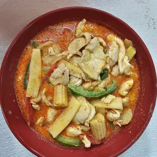 Red chicken curry