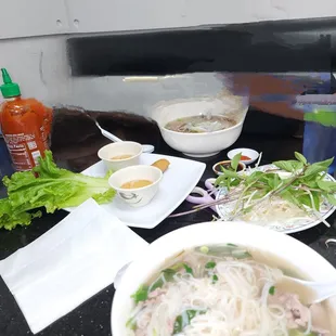 Pho..