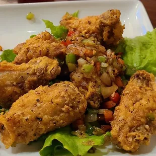 Salt and pepper chicken wings