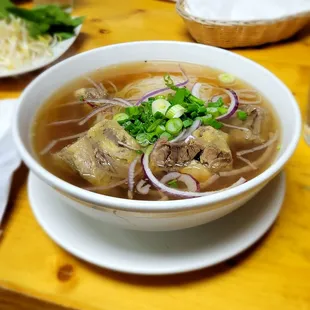 Pho duoi boi (ox tail)