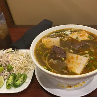 Bun bo hue