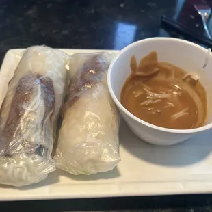 Beef spring rolls with peanut sauce