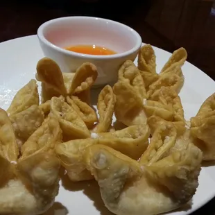 Crab cheese wantons are on par with every other pho restaurant.