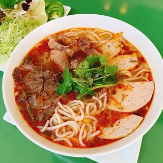 BB1. Vietnamese Spicy Beef Noodle Soup