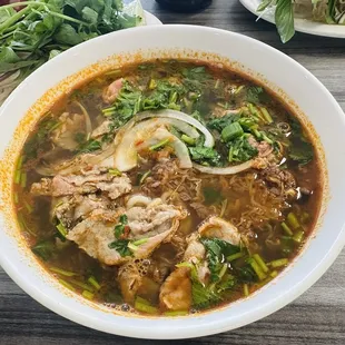 Bún bò Huế